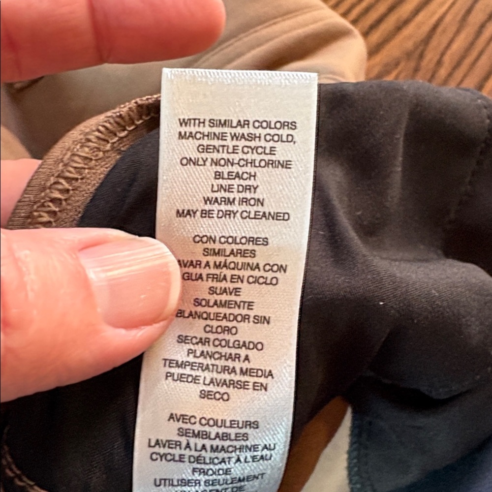 Chico’s sz 1.5 (10) light brown elastic waist pull on ankle pants - Picture 7 of 7